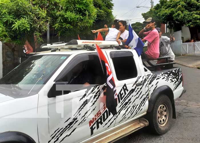 Distrito V de Managua saluda a octubre victorioso con alegre caravana