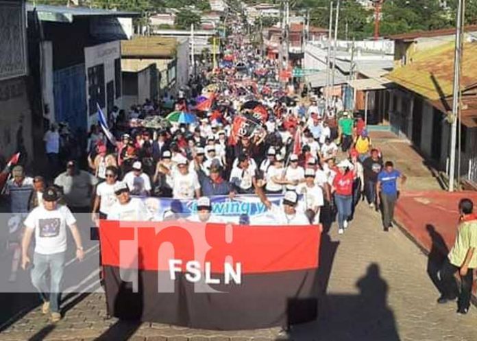 Militancia sandinista participó en la caminata carnaval en Juigalpa