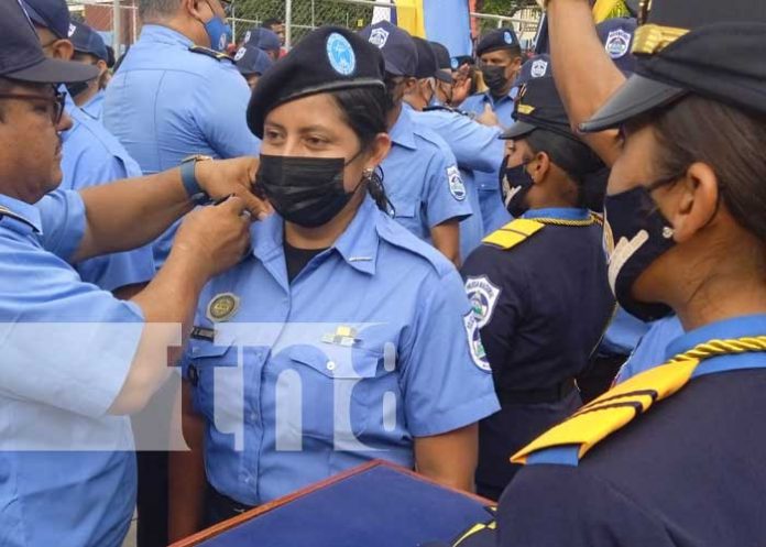 486 policías de diversas especialidades en Managua son ascendidos