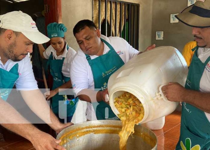 Realizan la sopa huevo de toro más grande de Nicaragua, en Juigalpa