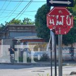 Irresponsable se tira el Alto y provoca la muerte de un motociclista en Managua