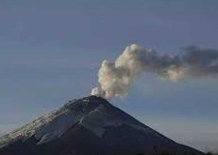 Por actividad volcánica, Ecuador declara alerta amarilla