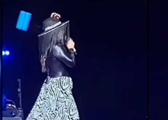 Seguridad de Yuridia le roba su sombrero (VIDEO)
