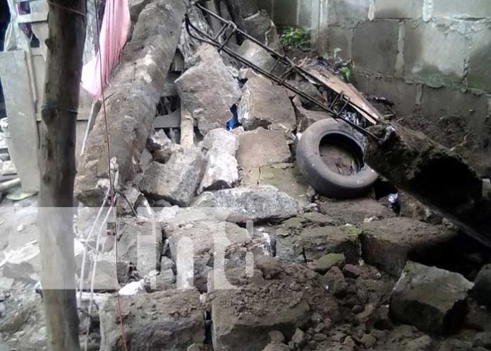 Muro colapsa en una vivienda de Jinotepe, Carazo