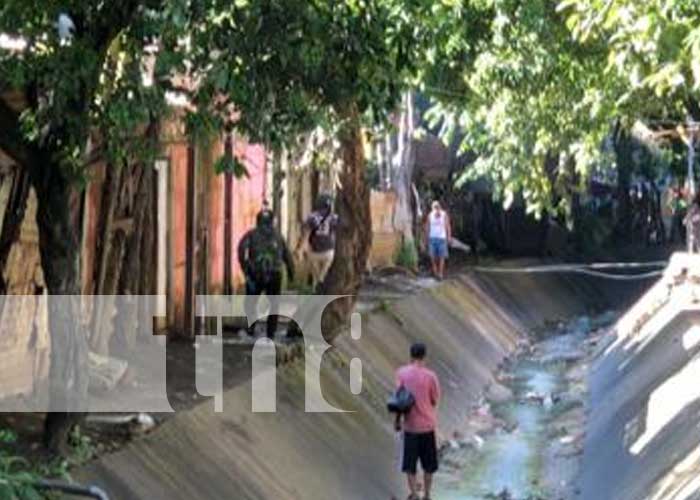¡No corrieron largo! atrapan a presuntos asaltantes en un parque de Managua