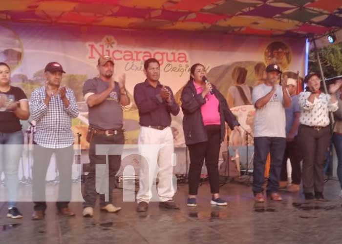 Realizan espectáculo cultural el marimbaso en Boaco