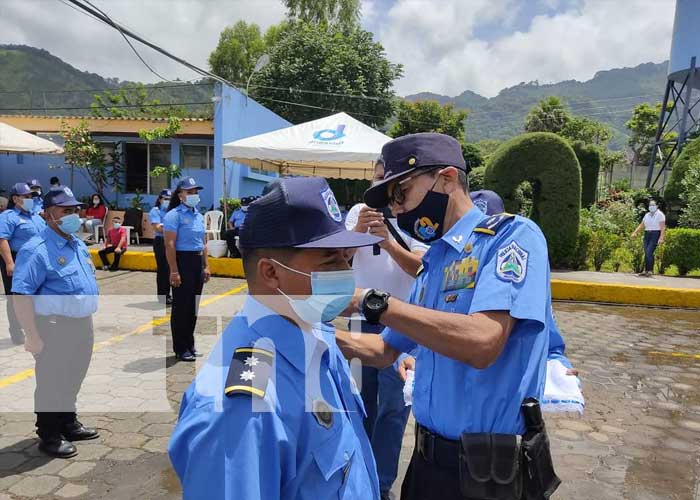 126 oficiales de la Policía Nacional en Jinotega recibieron ascenso en grado