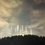 Extraños pilares de luz causan asombro en Japón 
