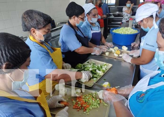 Capacitan a cocineros de los hospitales de Managua