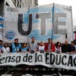 Comunidad educativa en Argentina convocan a huelga por el bajo presupuesto