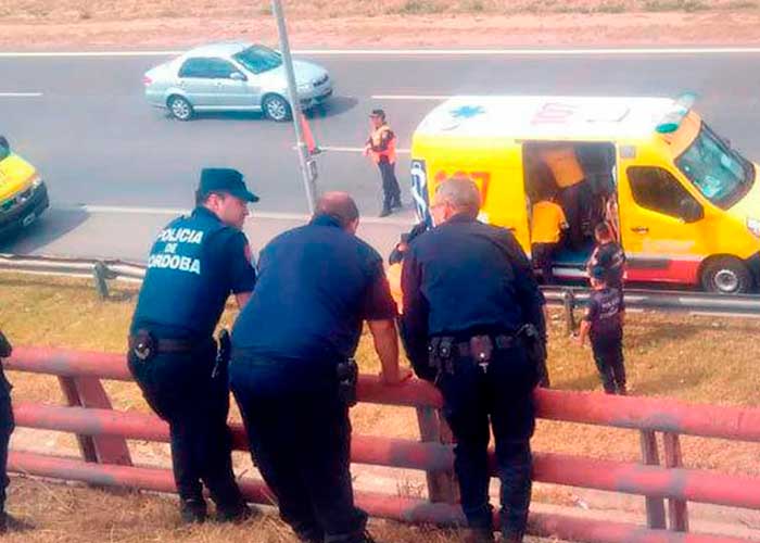 A joven en Argentina le fracturan la pelvis, le cortan la lengua tras violarla