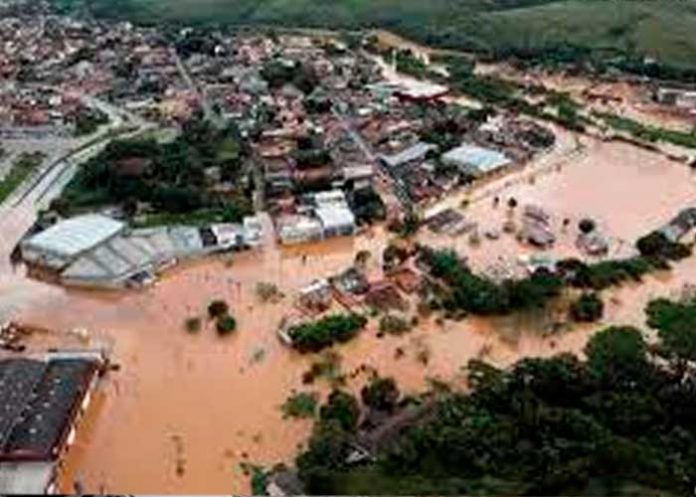 Torrenciales lluvias al sur de Brasil dejan seis muertos y a miles evacuados