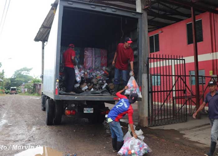 SINAPRED hace envío de colchonetas al municipio El Rama ante fenómeno meteorológico