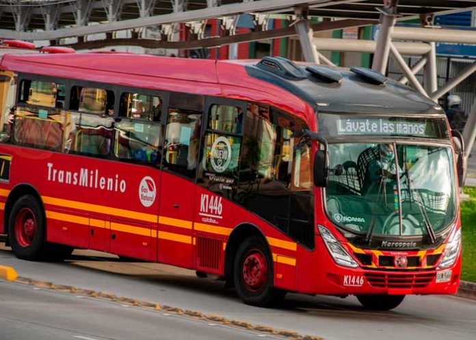 Menor muere apuñalado en un bus de Colombia tras 