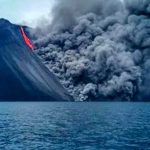 Alerta naranja en Italia tras impresionante erupción del volcán Stromboli