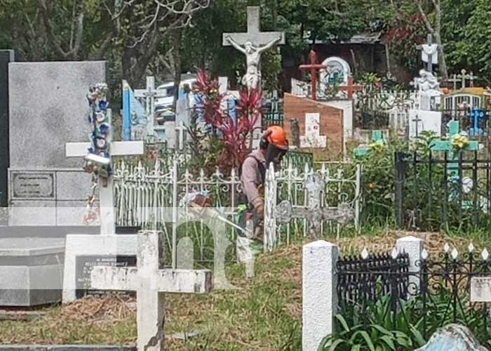 Mantenimiento del cementerio en Jinotega