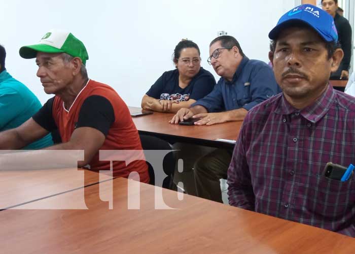 Kopia Nicaragua entrega maquinarias a productores del INTA