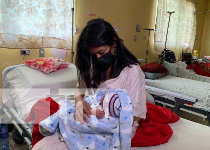 Nacimiento de bebés en el Hospital Alemán, Managua