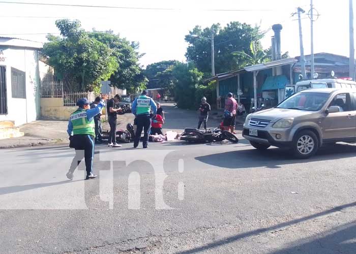 Accidente de motociclistas cerca de La Ceibita, en Managua
