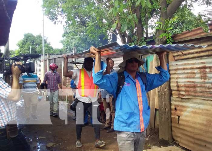 Reparan vivienda afectada por lluvias en Managua