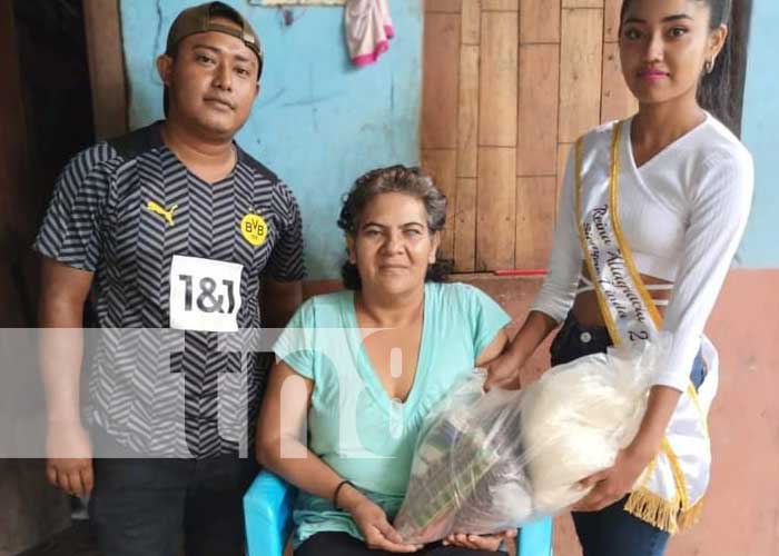 Entrega de paquetes alimenticios en la Isla de Ometepe