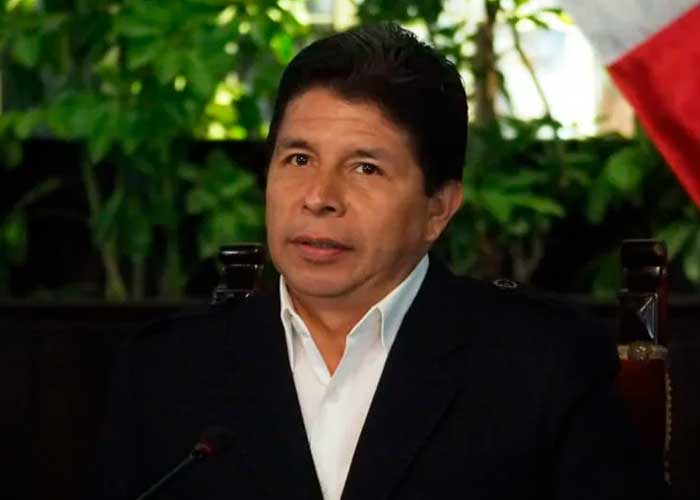Presidente de Perú denunció "la ejecución de una nueva modalidad de golpe de Estado"