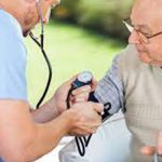 ¡Importante! consejos para cuidar la presión arterial en personas mayores