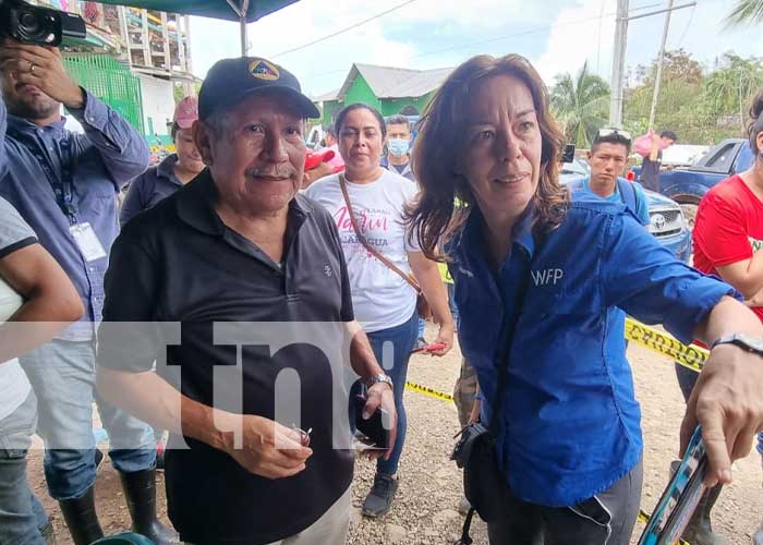 Labores de limpieza en El Rama, Caribe Sur, tras el paso de Julia