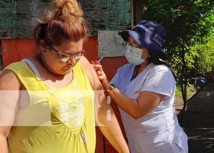 Jornada de vacunación en el Reparto Segovia, Managua