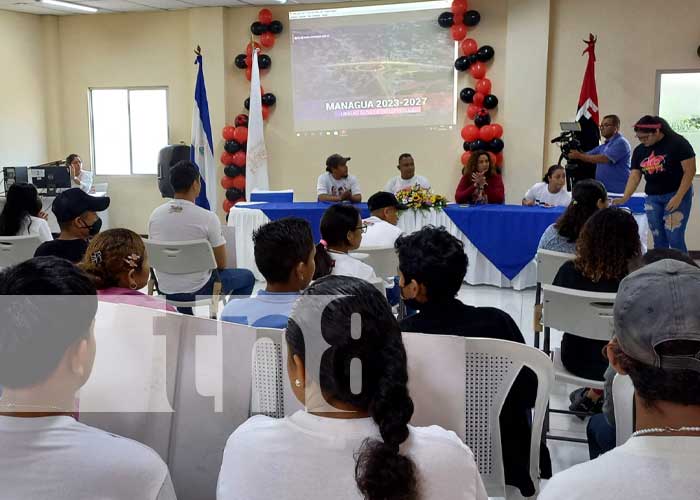 Encuentro con líderes religiosos y jóvenes para plan de proyectos municipales de Managua