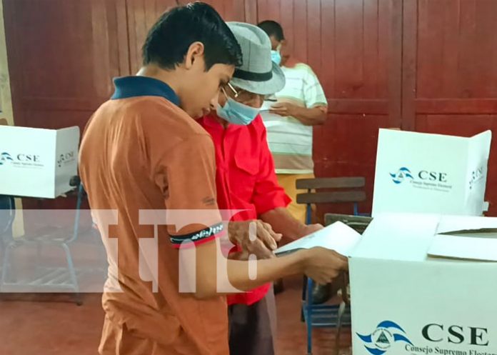 Familias de Carazo ejercen su derecho al voto en estas Elecciones Municipales 2022