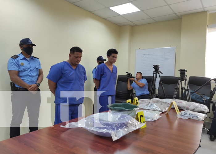 Capturan a dos delincuentes por tráfico de drogas en Managua