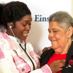 Mujer recibe trasplante de corazón de un donante con VIH