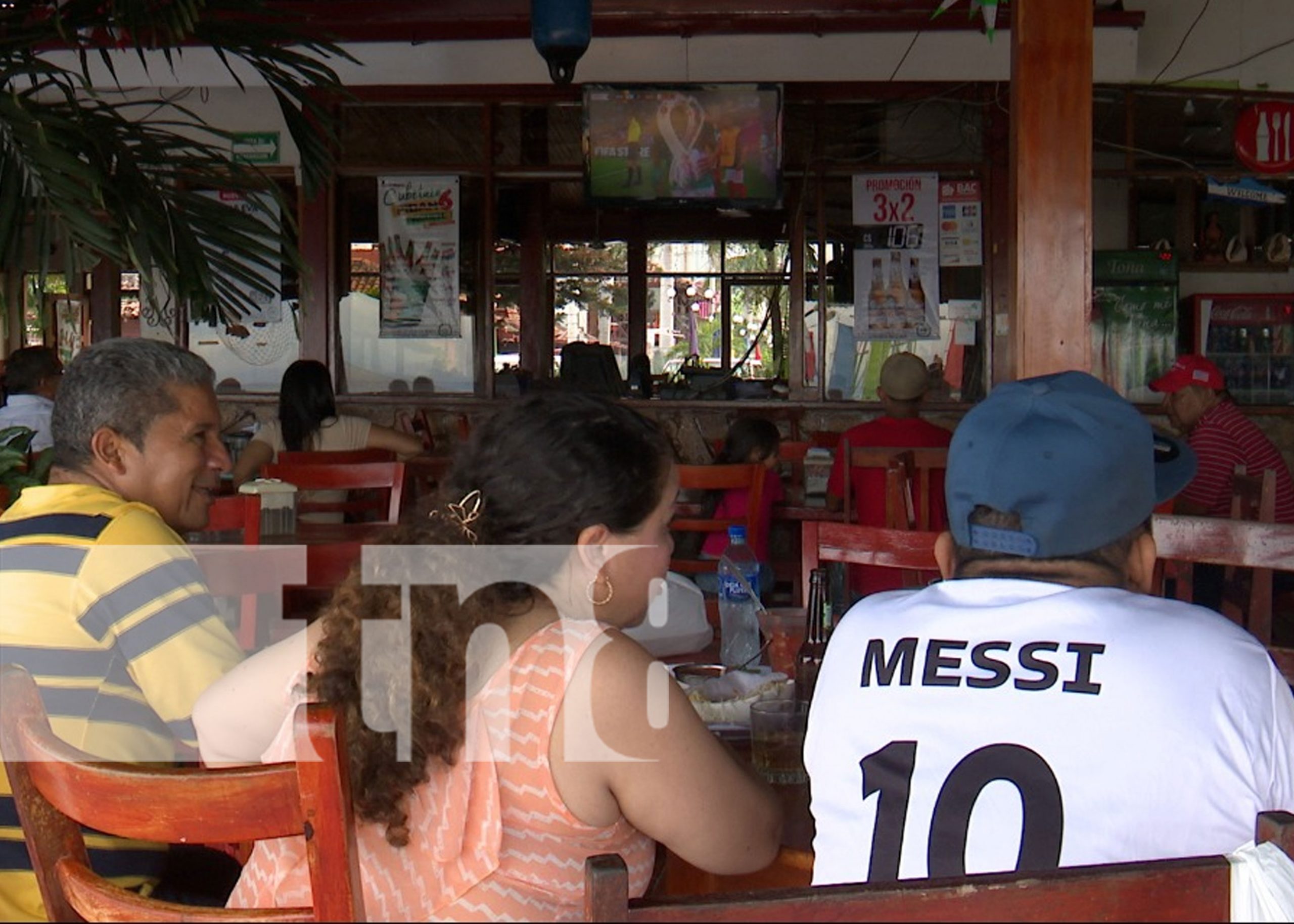 Foto: Fiebre futbolera se hace notar en bares y restaurantes de Managua / TN8