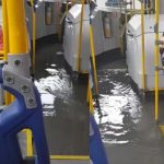 "Se convirtió en piscina" Un bus se inunda con pasajeros dentro en Colombia