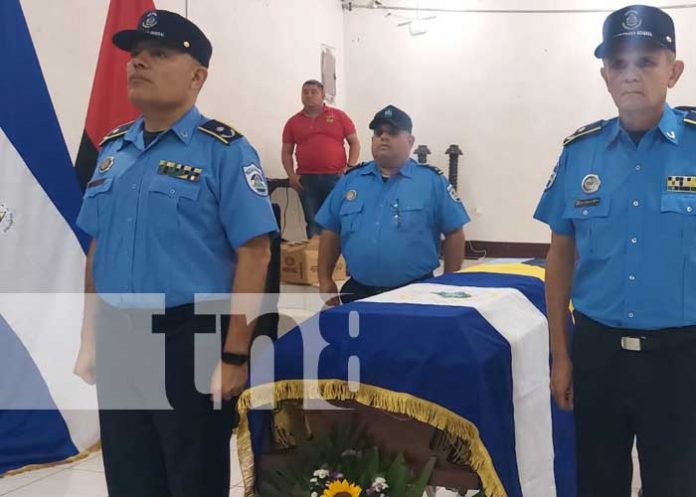 Rinden homenaje a policía caído en cumplimiento del su deber en Matagalpa