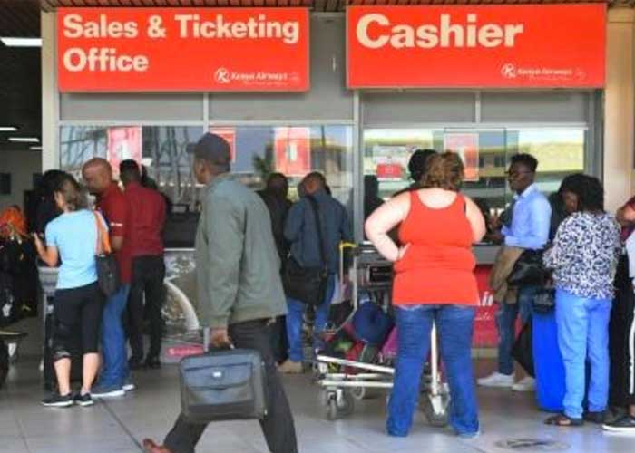 Por aumento salarial, pilotos en Kenya realizan huelga