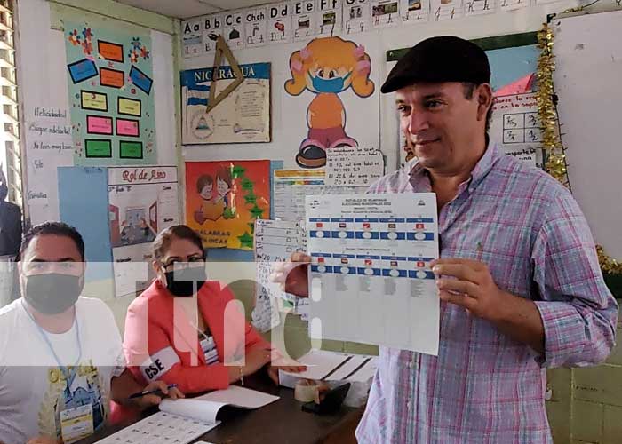Ocotal: Candidatos de la Alianza Unida Nicaragua Triunfa ejercen su derecho al voto