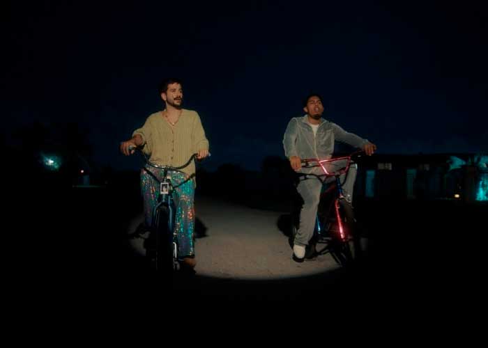 Camilo y Mike Towers presentan explosivo video urbano "Bebiendo sola"
