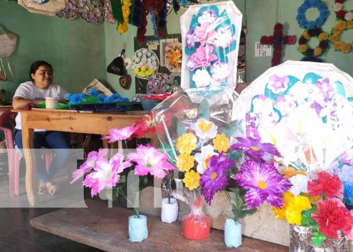 Emprendedora de arreglos florales con buenas expectativas en Jalapa