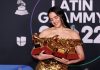 Tremendo baile: Rosalía le baila a Rauw Alejandro en los Latin Grammy