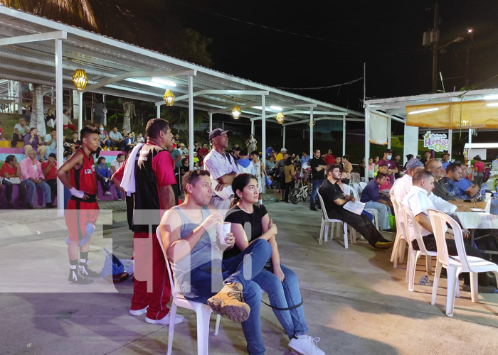 Foto: Realizan velada boxística en el parque de ferias en Managua / TN8