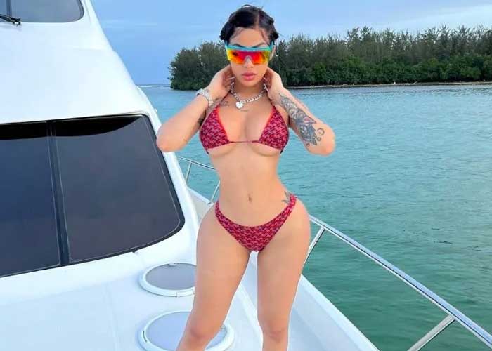 Así posó Yailin en sexy bikini luciendo su embarazo