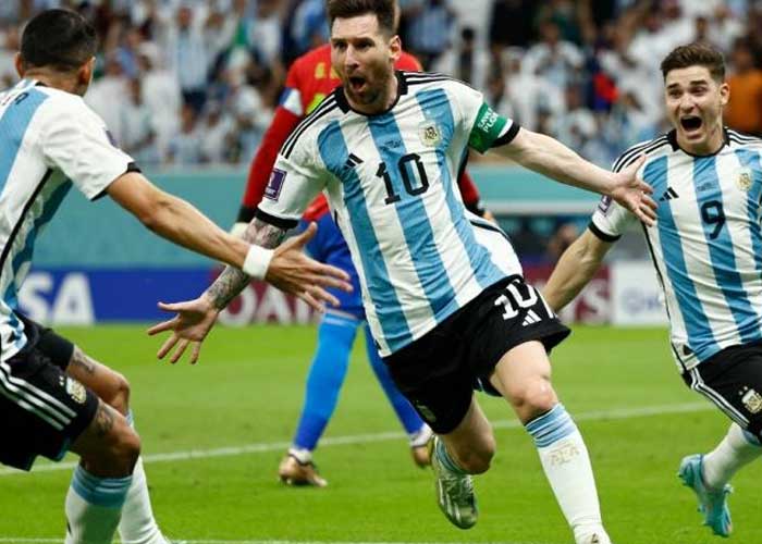 Canelo Álvarez sentencia a "muerte" a Lionel Messi por tirar camisa de México
