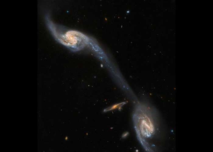 El Telescopio Hubble de la NASA captó un impresionante espectáculo celeste