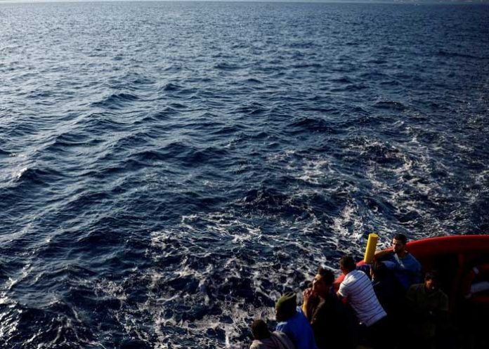 Al menos 5 niños entre los 22 muertos en una naufragio en Grecia