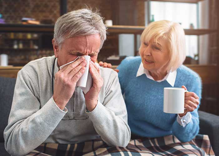 Por esta razón la gripe es un peligro para los adultos mayores