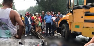 Dos motociclistas fallecen al ser impactados por un bus en Chinandega