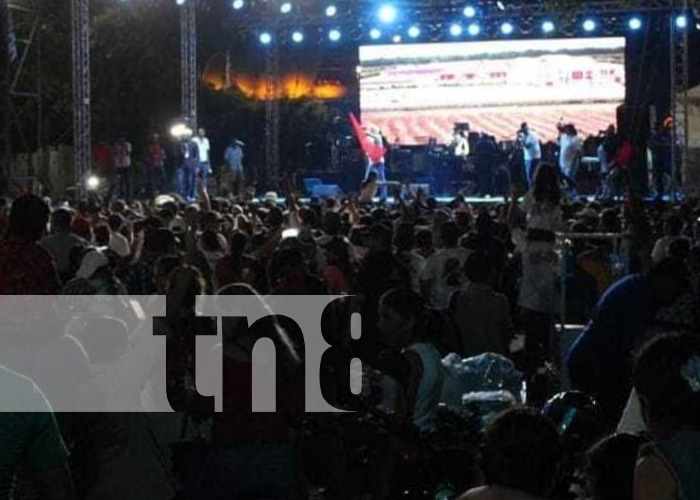 Realizan fiesta en celebración a la victoria del FSLN en Managua