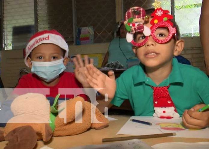 La navidad llega a los centros educativos de Managua